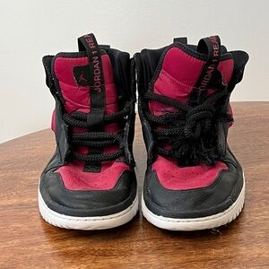 Nike Jordan 1 High React Black & Red size 11 US